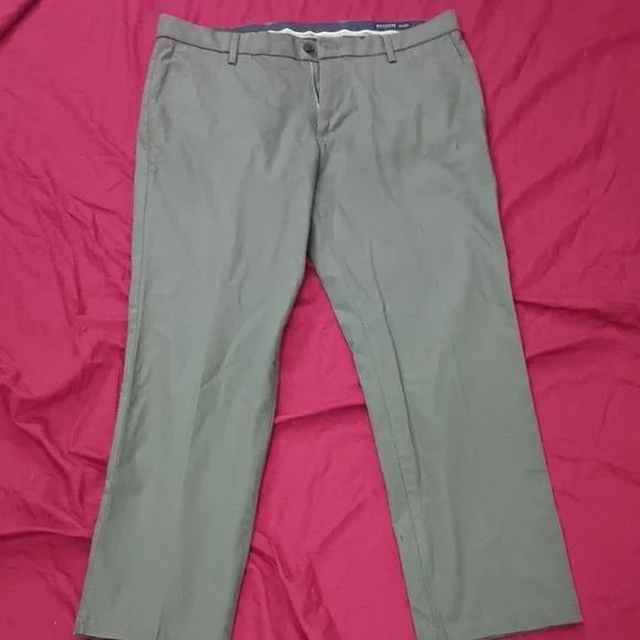 Dockers Men's Chinos in Gray and Brown Bundle Pants W36 L30 Like New - Picture 7 of 10